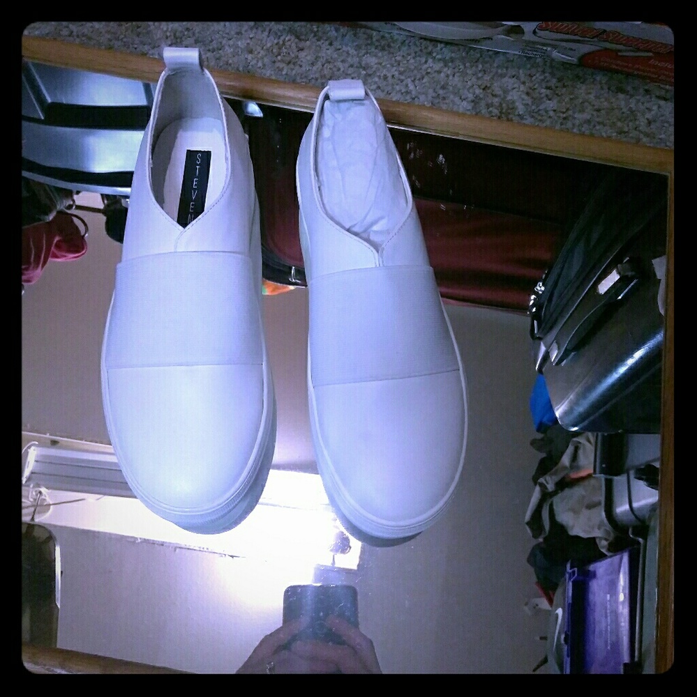 STEVE By Steve Madden Gable White Slip on Sneakers